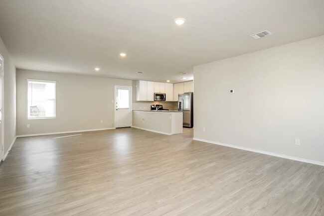 Photo - 5735 Leon Pl