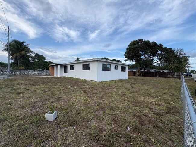 Building Photo - 12901 NW 22nd Ave Rental