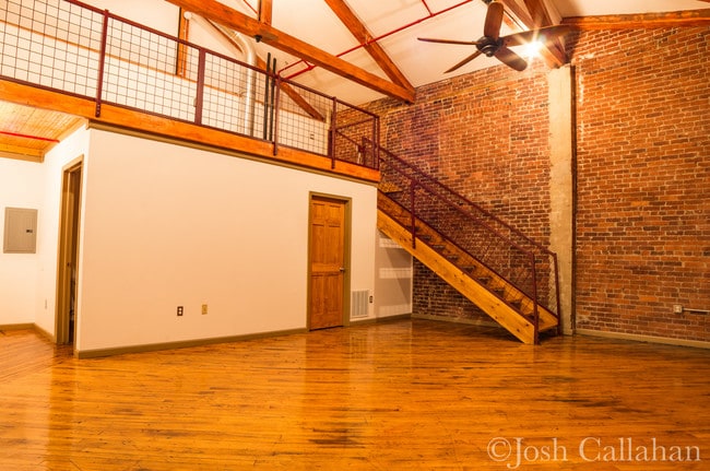 Auburn Station A Secluded Gated Community Apartments For Rent In Loft Stairway Auburn Station A Secluded Gated Community Apartments