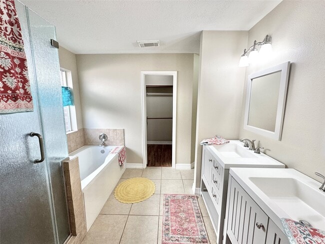 Photo - 14307 Cypress Valley Dr