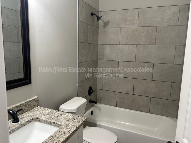 Photo - 202 Autumn Ridge Dr