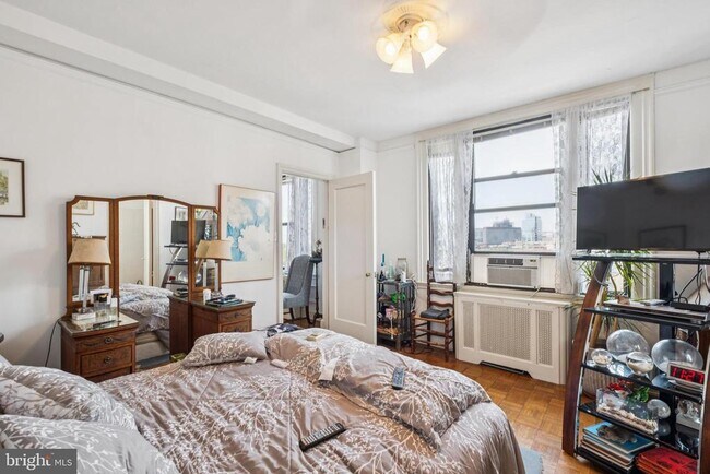 Photo - 2031 Locust St Unit 803