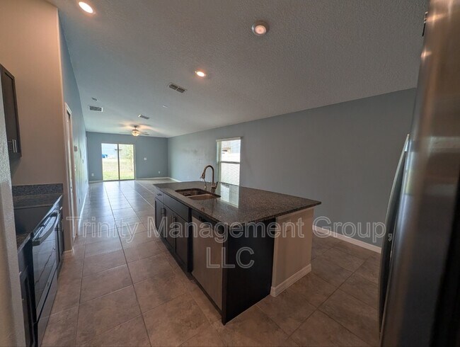 Photo - 367 Argyll Dr