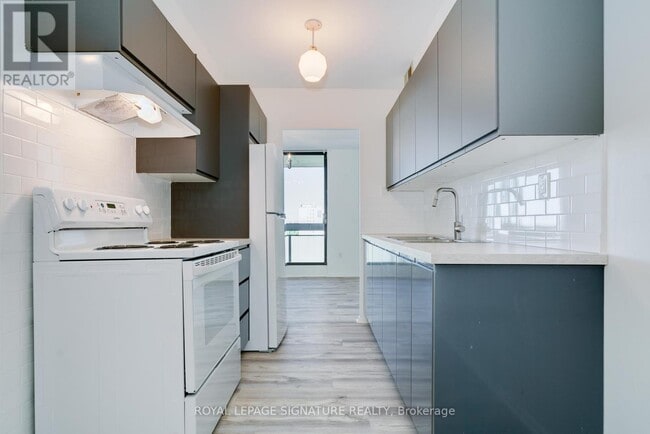 Photo - 260 Seneca Hill Dr Unité 1003