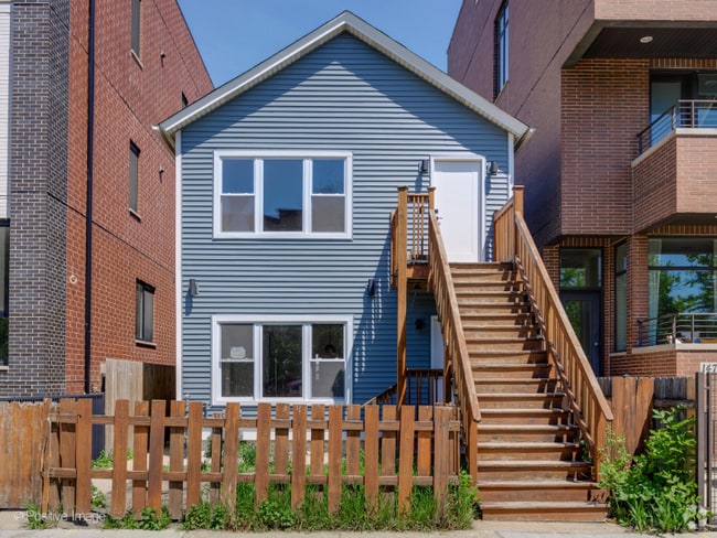Building Photo - 1472 W Ohio St Unit 1F Rental