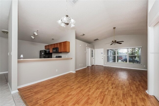 Photo - 2739 Woodruff Dr