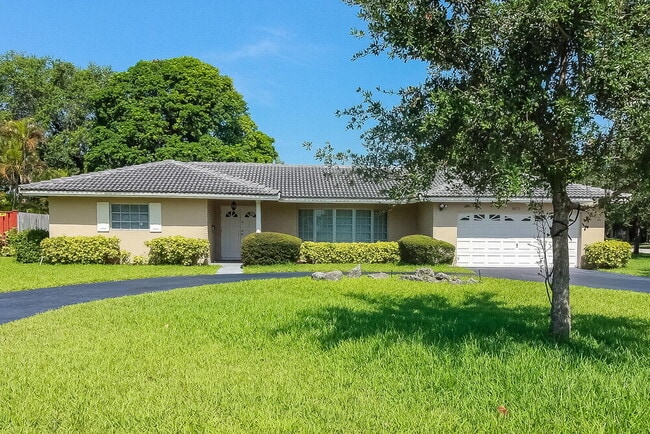 Building Photo - 3870 NW 103rd Ave