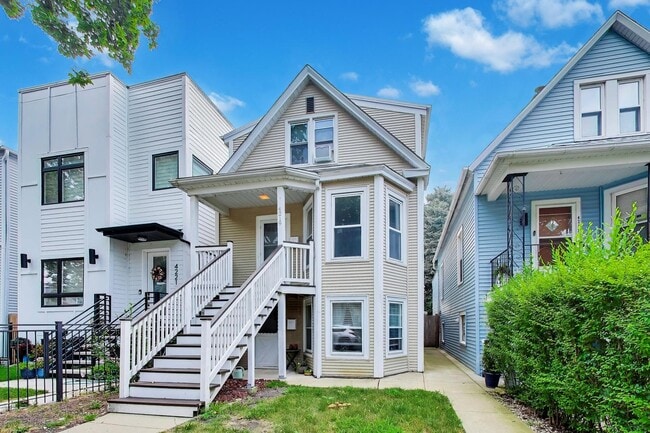 Photo - 4219 N Albany Ave Unidad 2