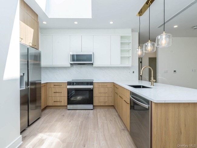 24 Lumber Rd Unit 3