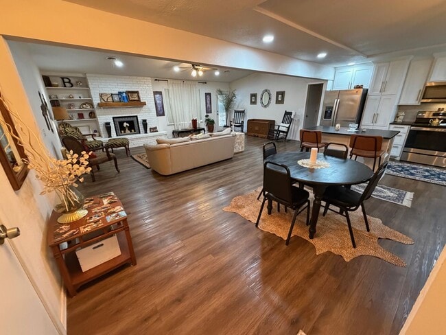 Photo - 6008 Yale St