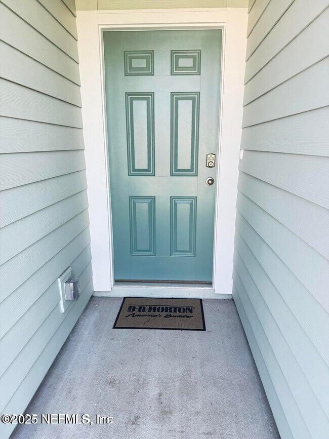 Photo - 12680 Rubber Fig Ter