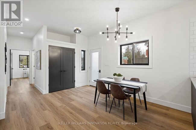 Photo - 215 Winstanley St
