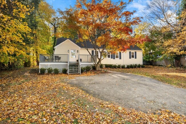 Building Photo - 27 Winding Ln