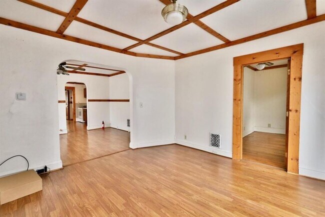 Photo - 1009 Vilas Ave Unidad #1