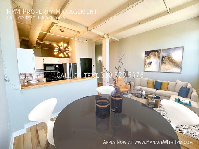 Photo - 1133 W 9th St Unit 203