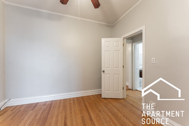 Photo - 1317 W Foster Ave Unit 1