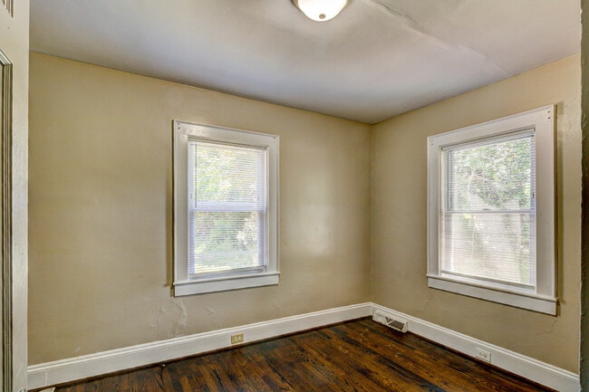 Photo - 1006 Delview Rd