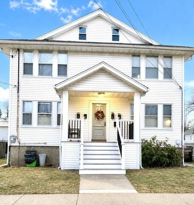 Building Photo - 117 Fayette St Unit 3