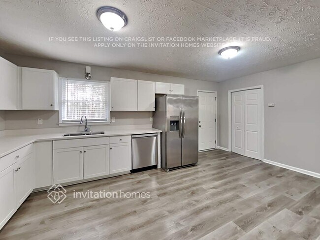 Photo - 300 E Country Woods Dr