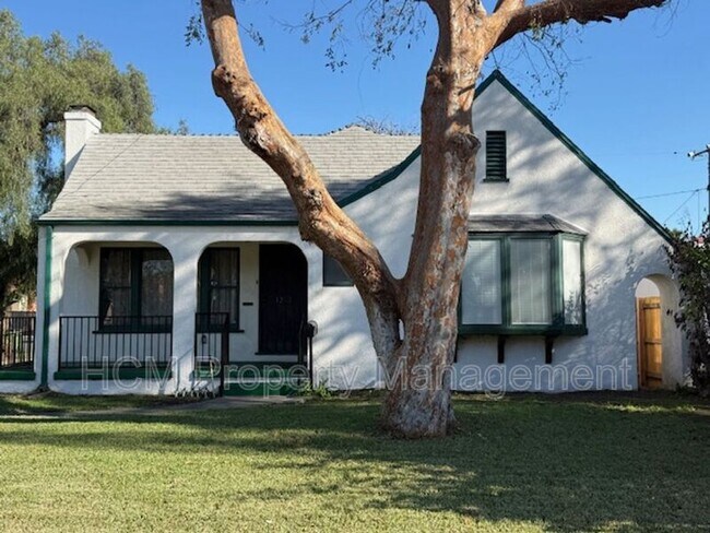 1201 S Van Ness Ave