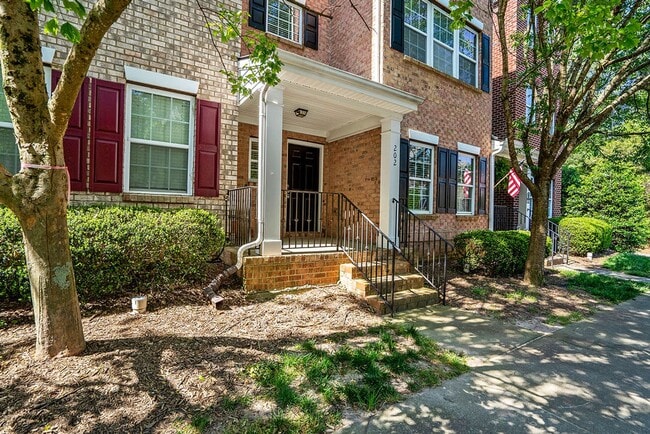 Photo - BEAUTIFUL TOWNHOUSE WITH COMMUNITY POOL