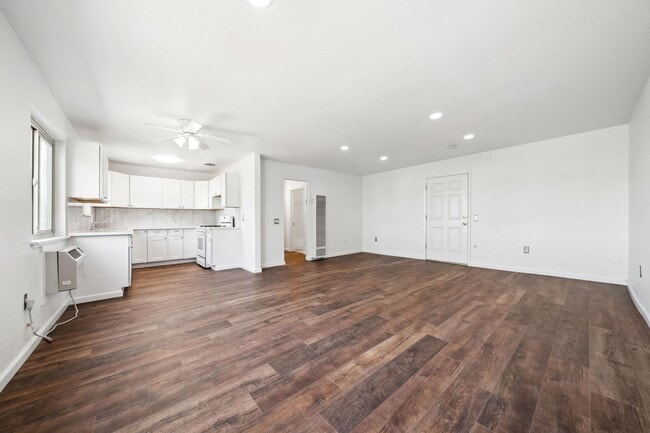 Photo - Main Street Apartments