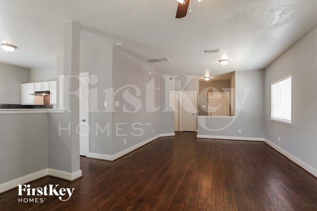 Photo - 419 Laurel Sage Dr