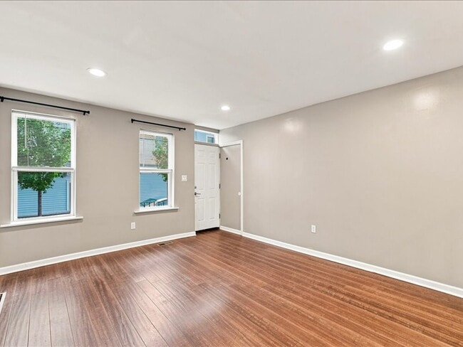Photo - 521 Cantrell St