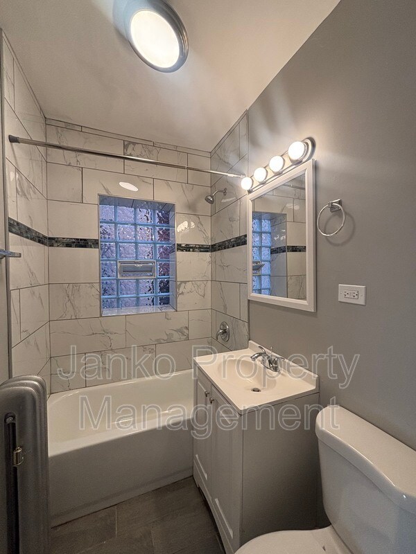 3116 W 61st St Unit 2