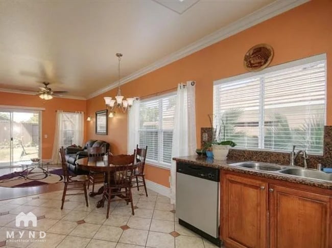 Photo - 9005 Redwater Dr