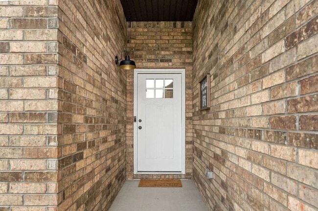 876 Dyanne Dr