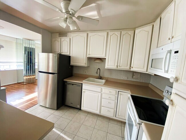 Photo - 5701 N Sheridan Rd Unit 11 A