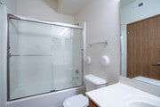2BR, 2BA - 1130 SF