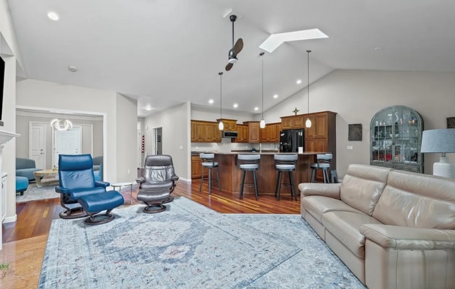 Photo - 1632 Cobblefield Rd