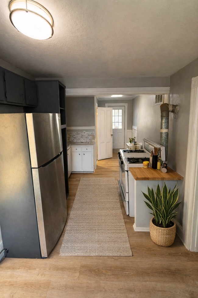 Photo - 24 Dyson St Unit 3f