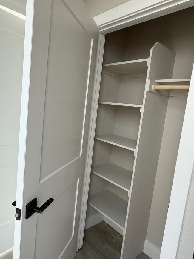 Photo - 4085 Peter's Ct