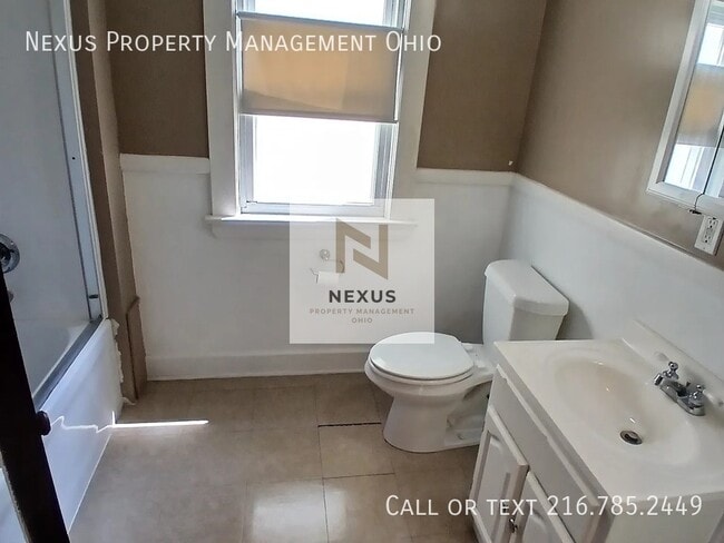 Photo - 10609 Bernard Ave Unit 1#Down