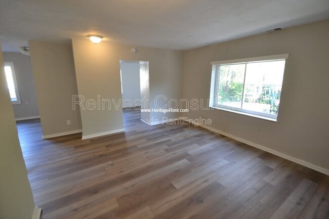 Photo - 1788 Carll St