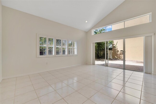 Photo - 1840 Sweetbay Way
