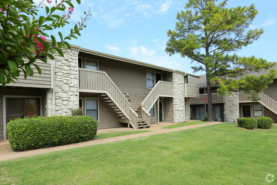 Cobblestone Apartments For Rent in Tulsa, OK