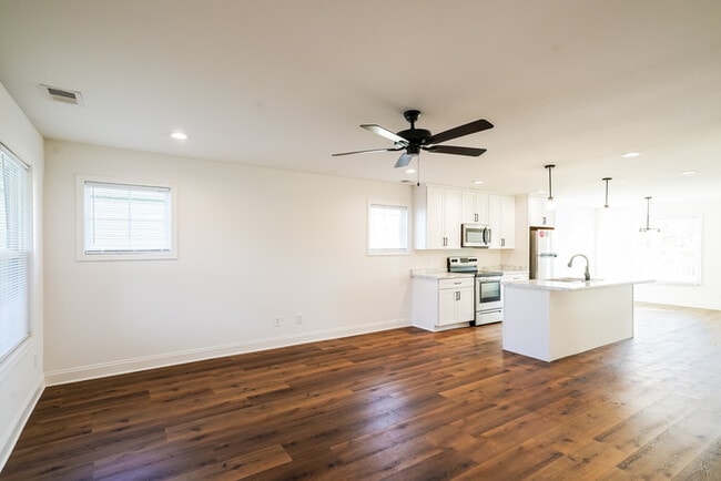 Photo - 380 Baldwin Ln