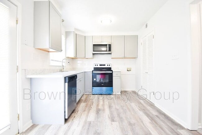 Photo - 2105 Grand Prix Dr