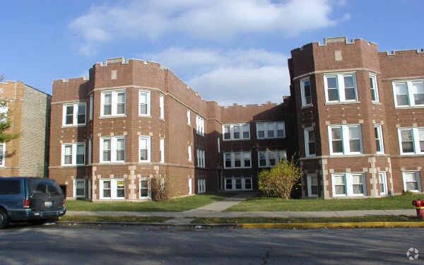 Chicago Lawn - Chicago Lawn Apartments