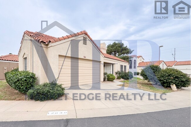 Photo - 2Bed/2Bath w/ Office-House at 40th St/Cactus-Garg!