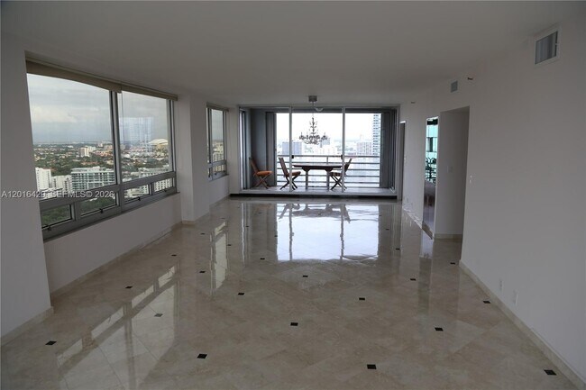 Building Photo - 1541 Brickell Ave Unit A3101