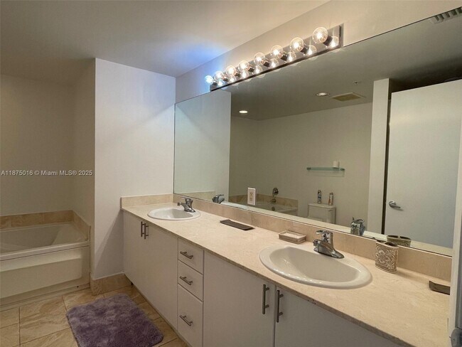 Photo - 17375 Collins Ave Unidad 1903