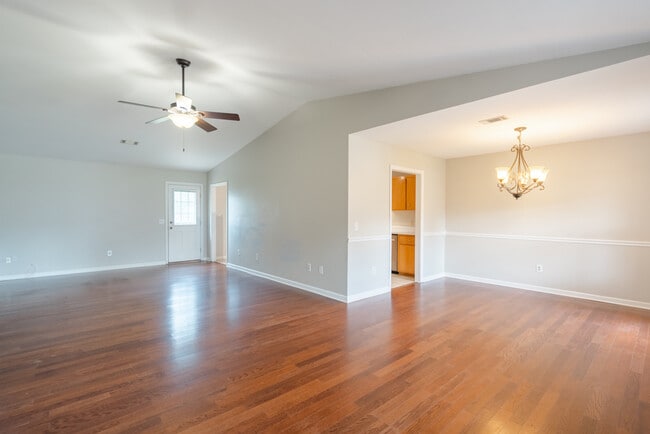 Photo - 1442 Harrier Hollow