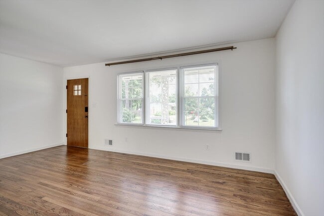 Photo - 2435 Forest Park Rd