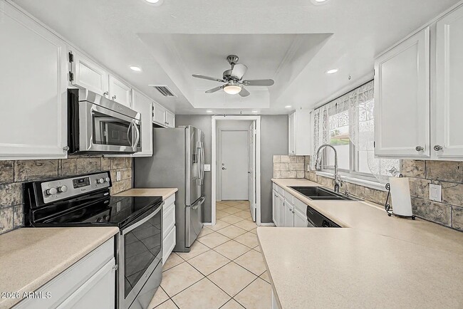 Photo - 9808 W Behrend Dr