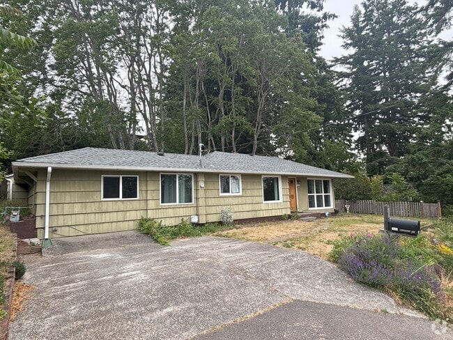 Building Photo - 3604 Madrona St Rental